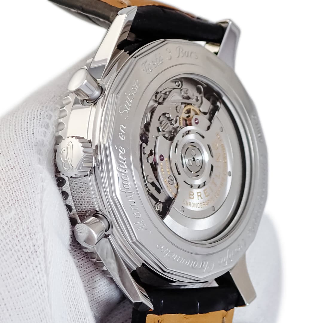 Breitling Navitimer 01 — 6