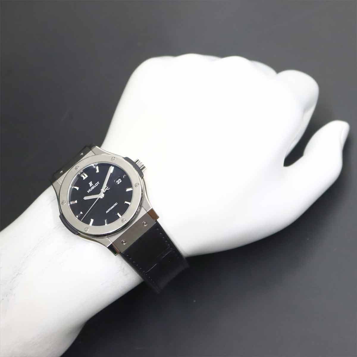 Hublot Classic Fusion Titanium Black Shiny — 4