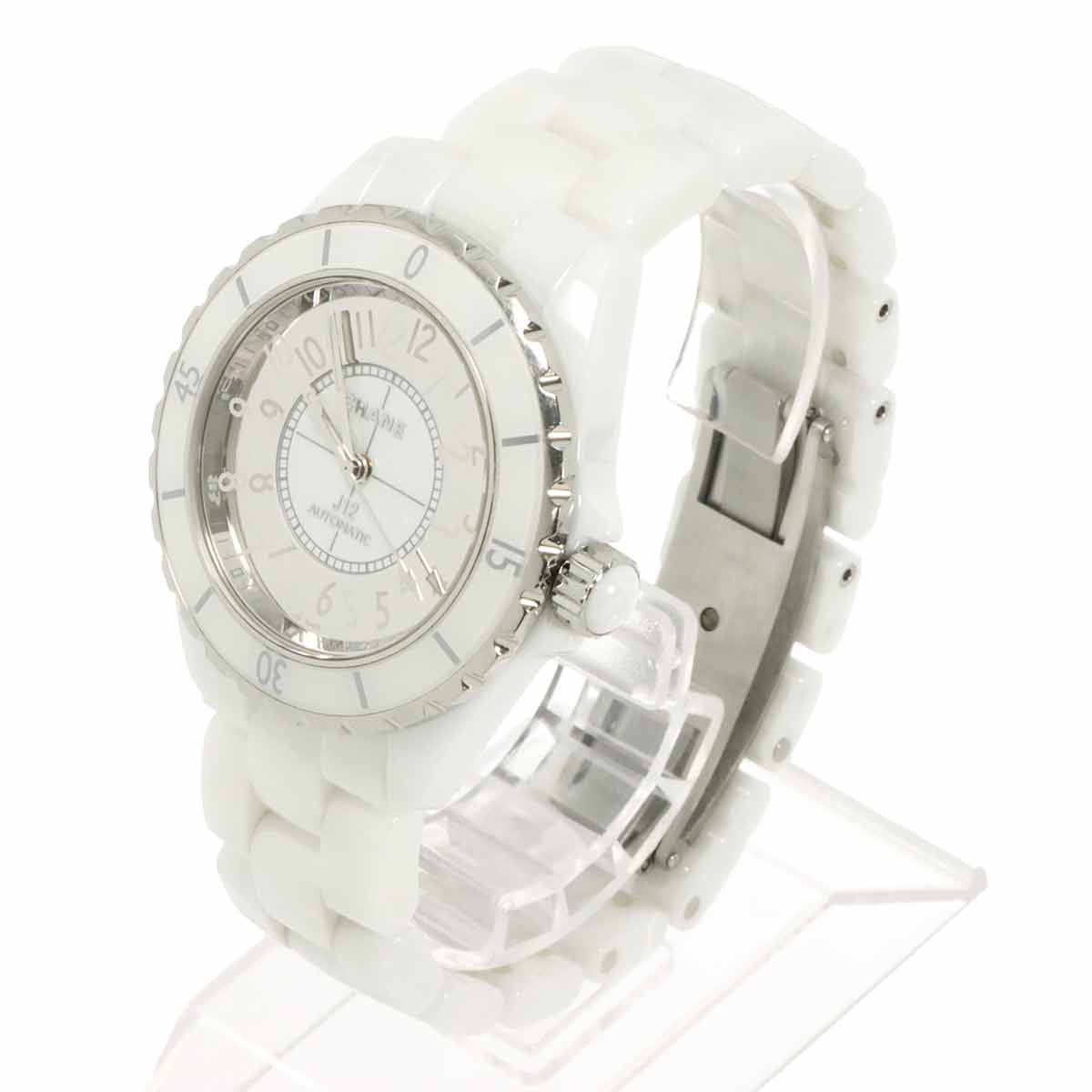 Chanel J12 — 2