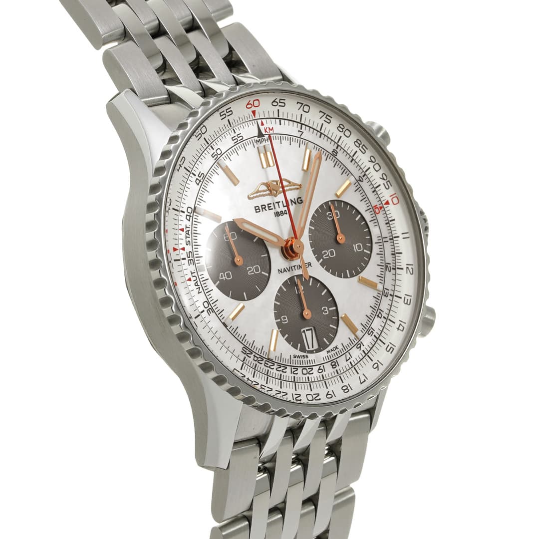 Breitling Navitimer B01 Chronographe 41 — 3