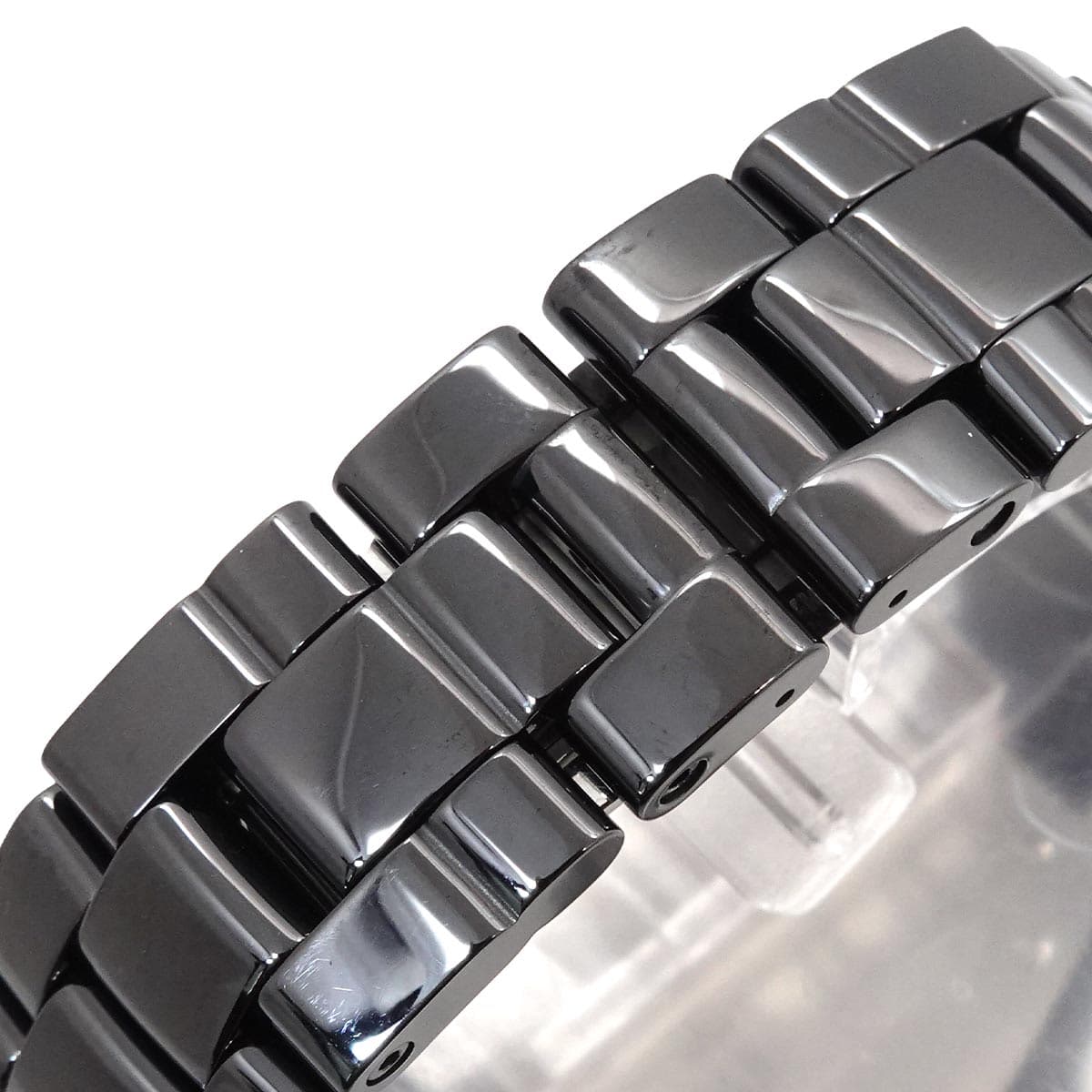 Chanel J12 38mm — 3